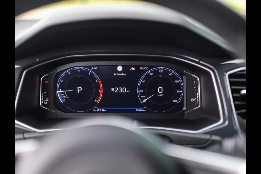 Volkswagen T-Roc 1.5 TSI Sport Business R -Line | Camera | Virtual Cockpit | Keyless