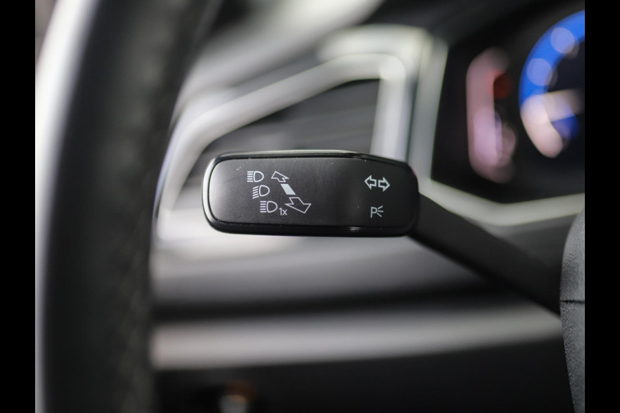 Volkswagen T-Roc 1.5 TSI Sport Business R -Line | Camera | Virtual Cockpit | Keyless