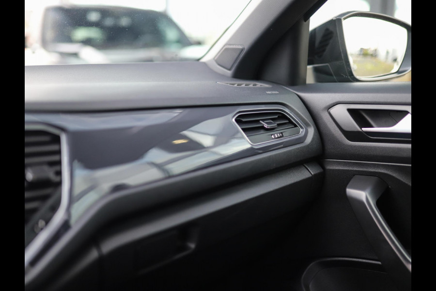 Volkswagen T-Roc 1.5 TSI Sport Business R -Line | Camera | Virtual Cockpit | Keyless
