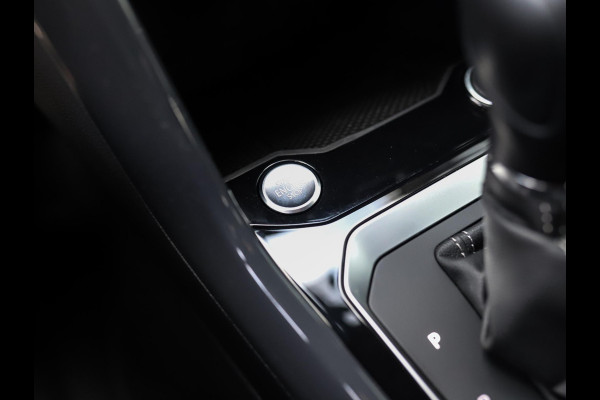 Volkswagen T-Roc 1.5 TSI Sport Business R -Line | Camera | Virtual Cockpit | Keyless