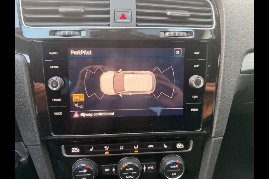 Volkswagen Golf 1.5 TSI Highline 7.5 DSG Join Stoelverw Clima Parkpilot Xenon Front assist