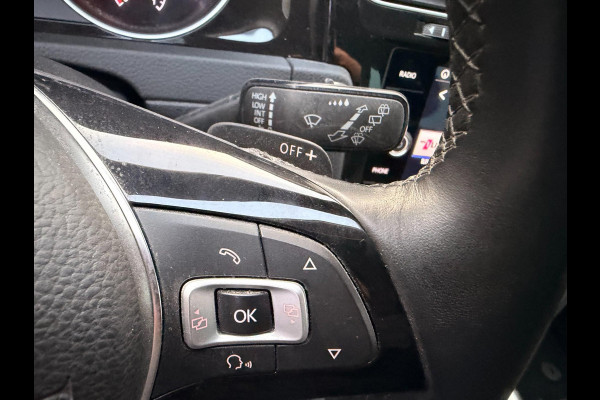 Volkswagen Golf 1.5 TSI Highline 7.5 DSG Join Stoelverw Clima Parkpilot Xenon Front assist