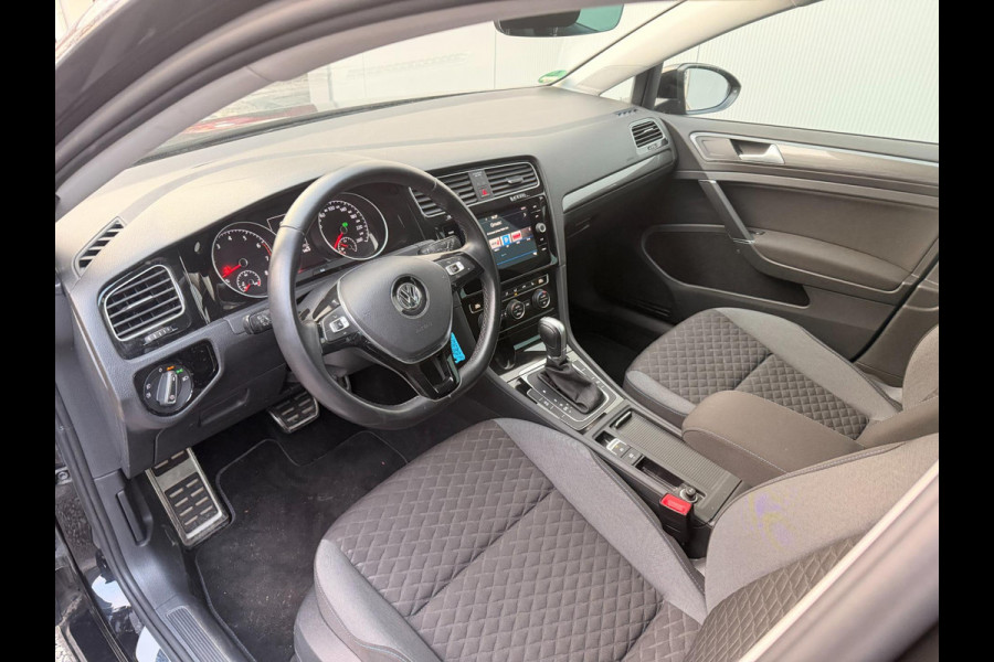 Volkswagen Golf 1.5 TSI Highline 7.5 DSG Join Stoelverw Clima Parkpilot Xenon Front assist