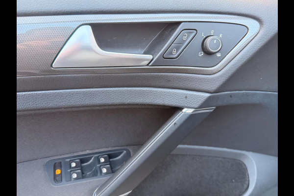 Volkswagen Golf 1.5 TSI Highline 7.5 DSG Join Stoelverw Clima Parkpilot Xenon Front assist