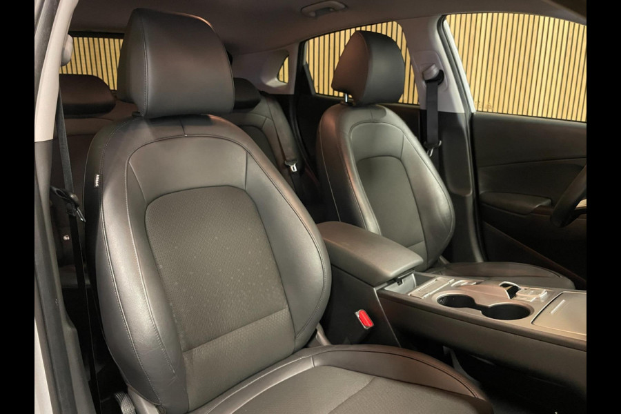 Hyundai Kona EV Fashion 64 kWh|100% SOH|FACELIFT|3-FASE|1/2 LEDER|ACC|NAVI|CAMERA|CARPLAY|STOELVERW|NAVI|ORG.NL|NAP|1e EIG.|IN.BTW