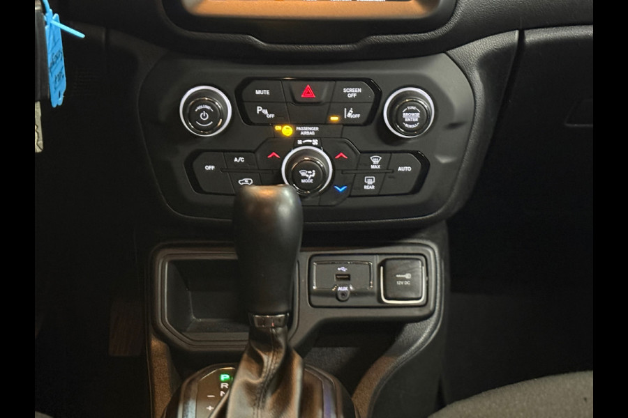 Jeep Renegade 1.4 MultiAir Night Eagle II Limited Automaat | Trekhaak | Navigatie | Adaptive Cruise Control | PDC voor + achter