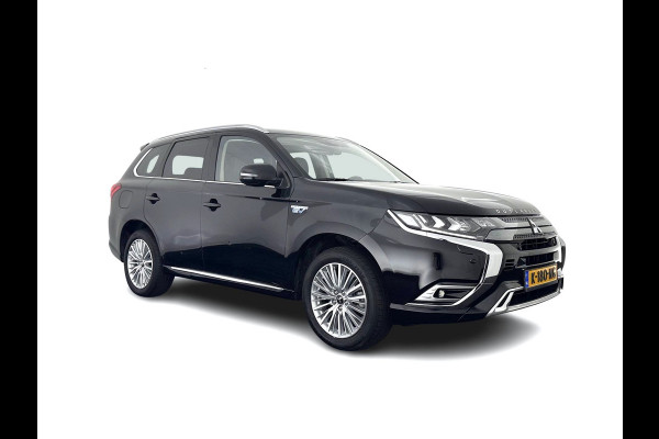 Mitsubishi Outlander 2.4 PHEV Intense (INCL.BTW) *LEATHER-MICROFIBRE | LED-LIGHTS | KEYLESS | CAMERA | HEATED-COMFORTSEATS | ECC | SHIFT-PADDLES | PDC | CRUISE | PRIVACY-GLASS | DAB | TOWBAR | 18''ALU *