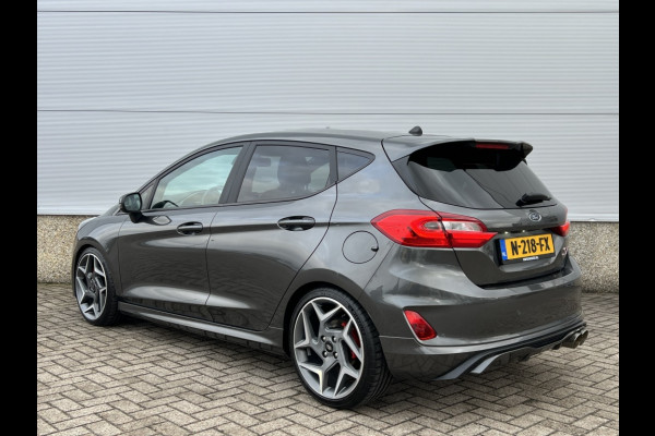 Ford Fiesta 1.5 EcoB. ST DEALERONDERHOUDEN! RECARO! MILLTEK! B&O! WINTERPACK