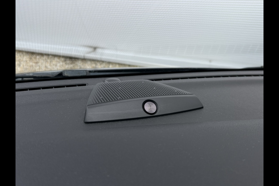 Ford Fiesta 1.5 EcoB. ST DEALERONDERHOUDEN! RECARO! MILLTEK! B&O! WINTERPACK