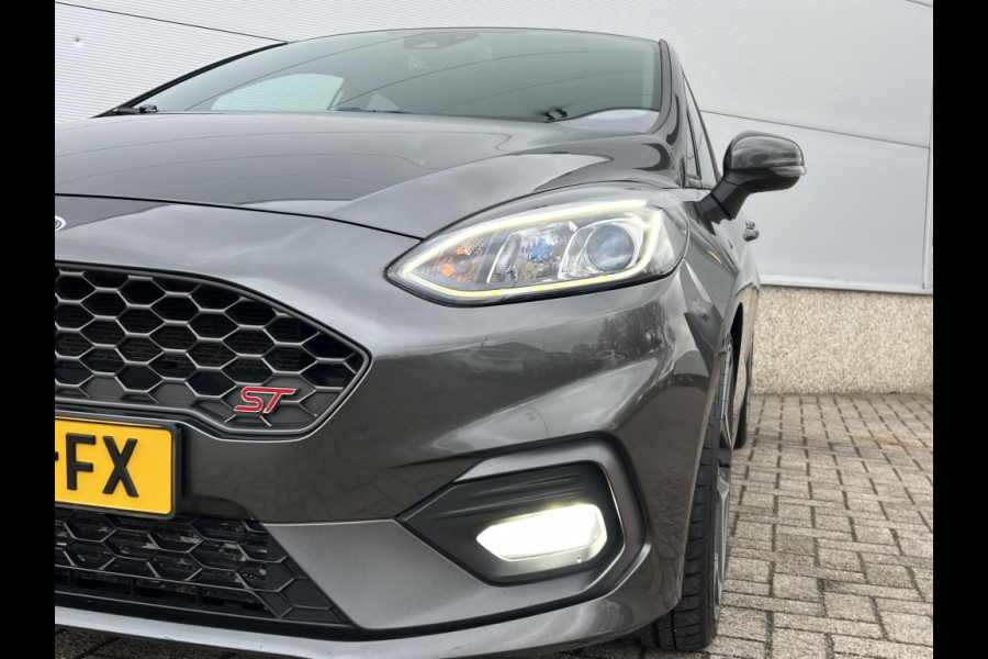 Ford Fiesta 1.5 EcoB. ST DEALERONDERHOUDEN! RECARO! MILLTEK! B&O! WINTERPACK