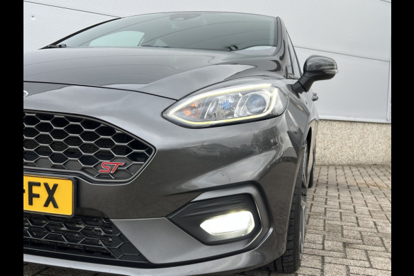 Ford Fiesta 1.5 EcoB. ST DEALERONDERHOUDEN! RECARO! MILLTEK! B&O! WINTERPACK