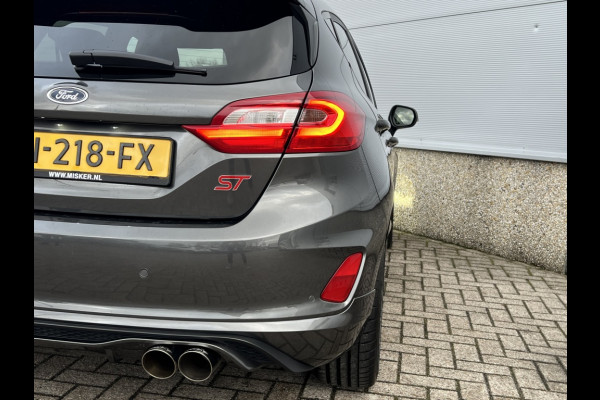 Ford Fiesta 1.5 EcoB. ST DEALERONDERHOUDEN! RECARO! MILLTEK! B&O! WINTERPACK