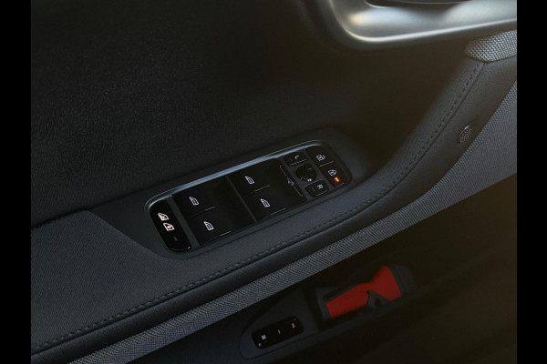 Polestar 2 Long Range Dual Motor 409 pk Launch Edition 78kWh, panoramadak, 20 inch, 1 e eigenaar, NL auto met nap