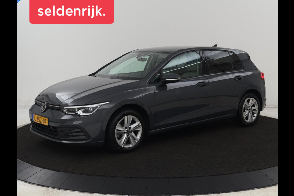 Volkswagen Golf 1.5 TSI Life Business | Matrix LED | Camera | Massage | Carplay | Keyless | Memory | Navigatie | Adaptive cruise | Side Assist | Sfeerverlichting | Climate control