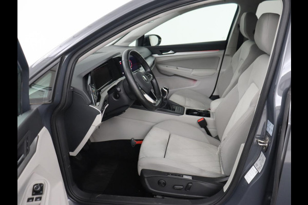 Volkswagen Golf 1.5 TSI Life Business | Matrix LED | Camera | Massage | Carplay | Keyless | Memory | Navigatie | Adaptive cruise | Side Assist | Sfeerverlichting | Climate control