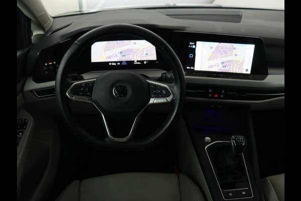 Volkswagen Golf 1.5 TSI Life Business | Matrix LED | Camera | Massage | Carplay | Keyless | Memory | Navigatie | Adaptive cruise | Side Assist | Sfeerverlichting | Climate control