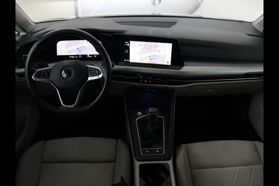 Volkswagen Golf 1.5 TSI Life Business | Matrix LED | Camera | Massage | Carplay | Keyless | Memory | Navigatie | Adaptive cruise | Side Assist | Sfeerverlichting | Climate control