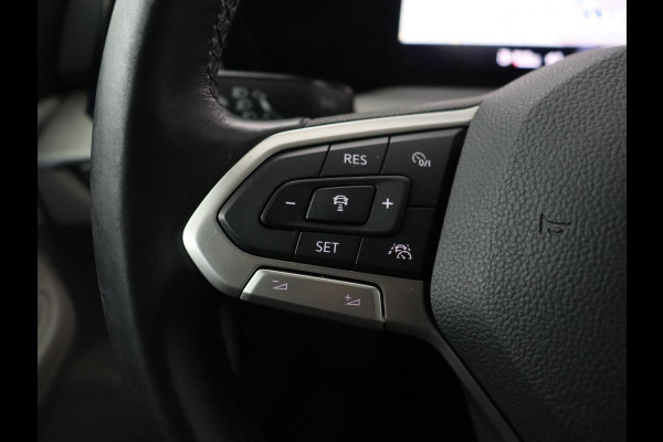 Volkswagen Golf 1.5 TSI Life Business | Matrix LED | Camera | Massage | Carplay | Keyless | Memory | Navigatie | Adaptive cruise | Side Assist | Sfeerverlichting | Climate control