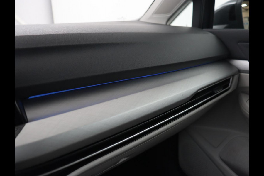 Volkswagen Golf 1.5 TSI Life Business | Matrix LED | Camera | Massage | Carplay | Keyless | Memory | Navigatie | Adaptive cruise | Side Assist | Sfeerverlichting | Climate control