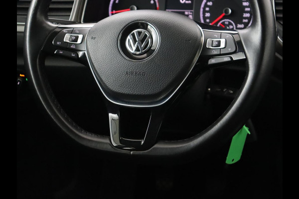 Volkswagen T-Roc 1.5 TSI Style | Panoramadak | Trekhaak | Full LED | Carplay | Adaptive cruise | Navigatie | Airco | Parkeerhulp | Bluetooth