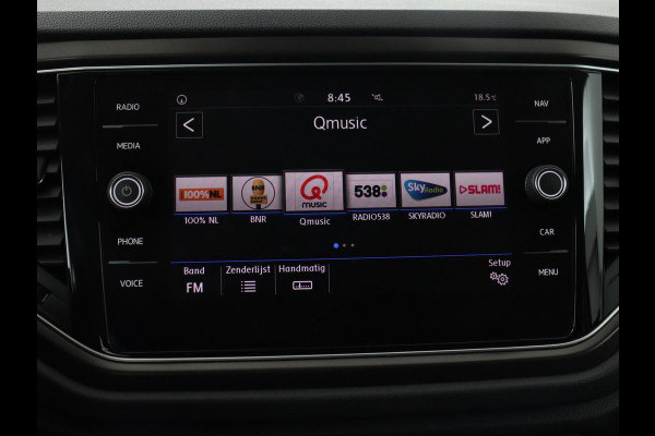 Volkswagen T-Roc 1.5 TSI Style | Panoramadak | Trekhaak | Full LED | Carplay | Adaptive cruise | Navigatie | Airco | Parkeerhulp | Bluetooth