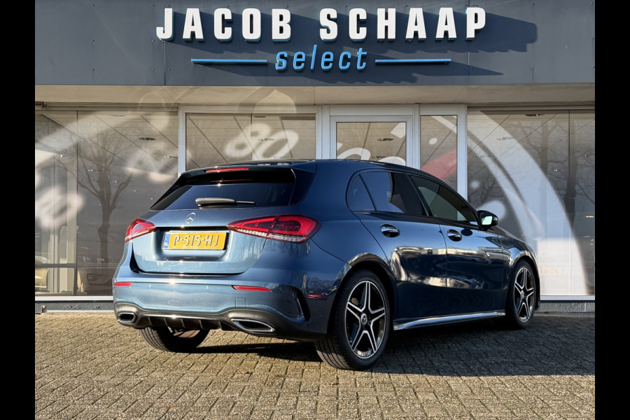 Mercedes-Benz A-Klasse 180 Business Solution Automaat / AMG styling / 18"LM / LED / Navi / Camera