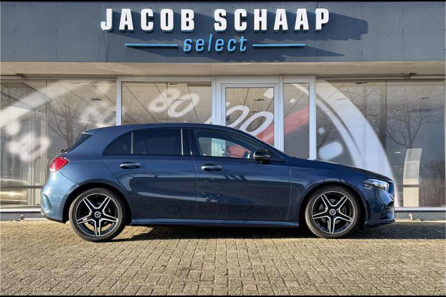 Mercedes-Benz A-Klasse 180 Business Solution Automaat / AMG styling / 18"LM / LED / Navi / Camera