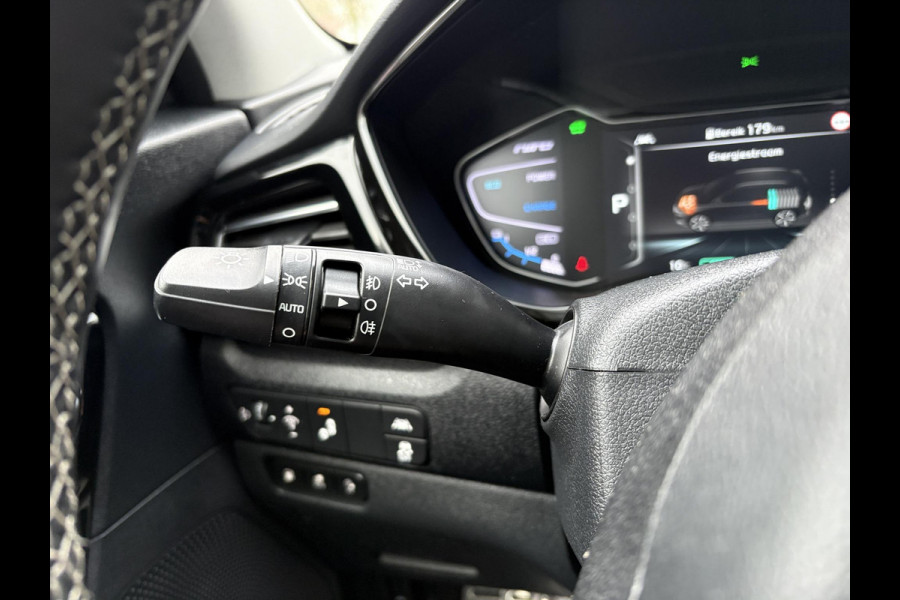 Kia Niro 1.6 GDi PHEV ExecutiveLine | Trekhaak | Leder | Schuifdak | Stoelverwarming/koeling |  Adaptive cruise control | JBL audio | Geheugenstoelen | Camera