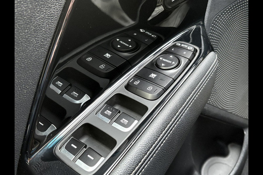 Kia Niro 1.6 GDi PHEV ExecutiveLine | Trekhaak | Leder | Schuifdak | Stoelverwarming/koeling |  Adaptive cruise control | JBL audio | Geheugenstoelen | Camera