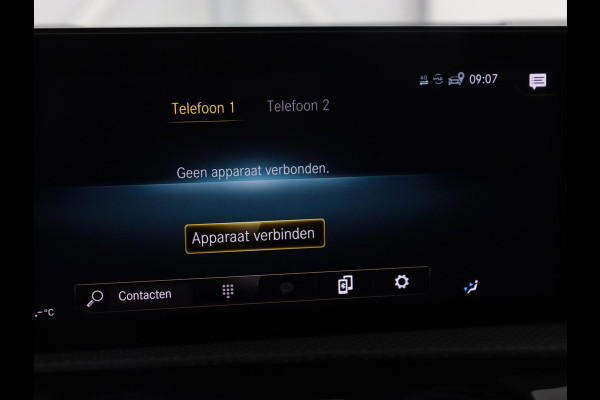 Mercedes-Benz A-Klasse 180 AMG | Panoramadak | Stoelverwarming | Carplay | Sfeerverlichting | Leder/Alcantara | Navigatie | Park Assist | Full LED | Widescreen | Climate control | Cruise control