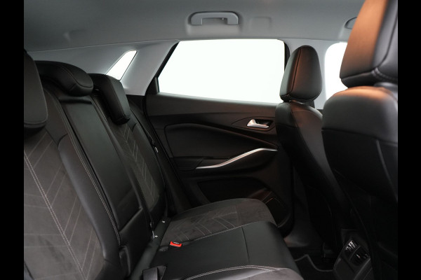 Opel Grandland 1.6 Turbo Elegance Plug In Hybrid 225pk Dealer O.H. PHEV | Adaptive Cruise | 360 Camera | Alcantara Sportstoelen Verwarmd | Apple Carplay | Stuur Verwarmd | Keyless | Blis | Virtual | Navigatie | DAB |