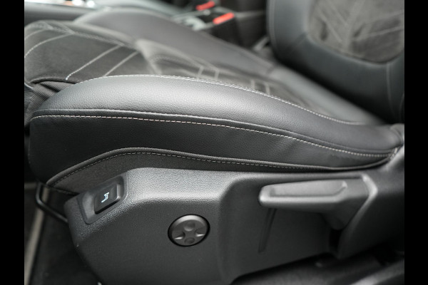 Opel Grandland 1.6 Turbo Elegance Plug In Hybrid 225pk Dealer O.H. PHEV | Adaptive Cruise | 360 Camera | Alcantara Sportstoelen Verwarmd | Apple Carplay | Stuur Verwarmd | Keyless | Blis | Virtual | Navigatie | DAB |