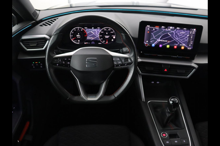 Seat Leon 1.5 TSI FR Launch Edition | Trekhaak | Adaptive cruise | Sfeerverlichting | Carplay | Navigatie | Full LED | 18'' | Parkeerhulp | Climate control | Sportstoelen | Bluetooth