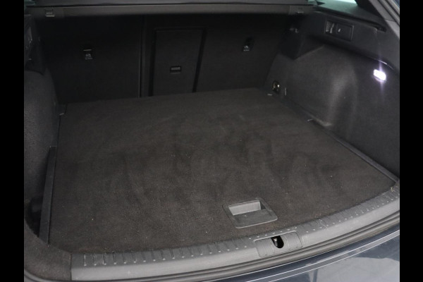 Seat Leon 1.5 TSI FR Launch Edition | Trekhaak | Adaptive cruise | Sfeerverlichting | Carplay | Navigatie | Full LED | 18'' | Parkeerhulp | Climate control | Sportstoelen | Bluetooth