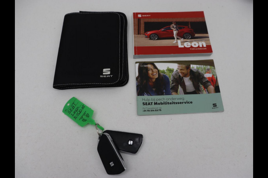 Seat Leon 1.5 TSI FR Launch Edition | Trekhaak | Adaptive cruise | Sfeerverlichting | Carplay | Navigatie | Full LED | 18'' | Parkeerhulp | Climate control | Sportstoelen | Bluetooth