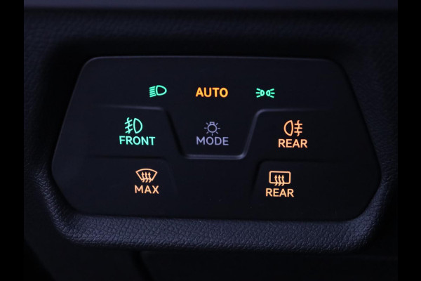 Seat Leon 1.5 TSI FR Launch Edition | Trekhaak | Adaptive cruise | Sfeerverlichting | Carplay | Navigatie | Full LED | 18'' | Parkeerhulp | Climate control | Sportstoelen | Bluetooth