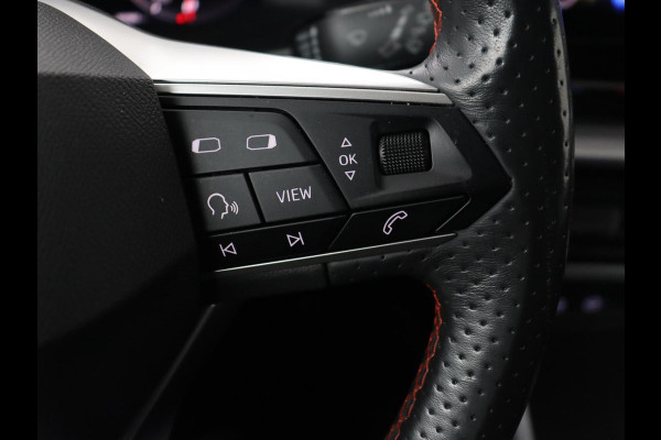 Seat Leon 1.5 TSI FR Launch Edition | Trekhaak | Adaptive cruise | Sfeerverlichting | Carplay | Navigatie | Full LED | 18'' | Parkeerhulp | Climate control | Sportstoelen | Bluetooth