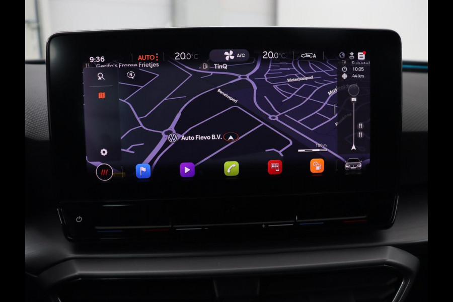 Seat Leon 1.5 TSI FR Launch Edition | Trekhaak | Adaptive cruise | Sfeerverlichting | Carplay | Navigatie | Full LED | 18'' | Parkeerhulp | Climate control | Sportstoelen | Bluetooth