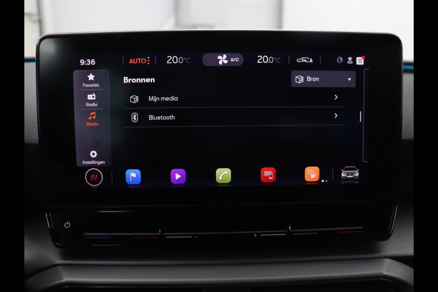 Seat Leon 1.5 TSI FR Launch Edition | Trekhaak | Adaptive cruise | Sfeerverlichting | Carplay | Navigatie | Full LED | 18'' | Parkeerhulp | Climate control | Sportstoelen | Bluetooth