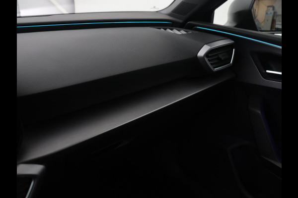 Seat Leon 1.5 TSI FR Launch Edition | Trekhaak | Adaptive cruise | Sfeerverlichting | Carplay | Navigatie | Full LED | 18'' | Parkeerhulp | Climate control | Sportstoelen | Bluetooth