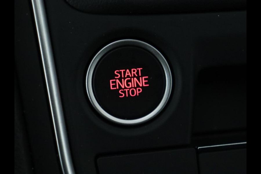 Seat Leon 1.5 TSI FR Launch Edition | Trekhaak | Adaptive cruise | Sfeerverlichting | Carplay | Navigatie | Full LED | 18'' | Parkeerhulp | Climate control | Sportstoelen | Bluetooth