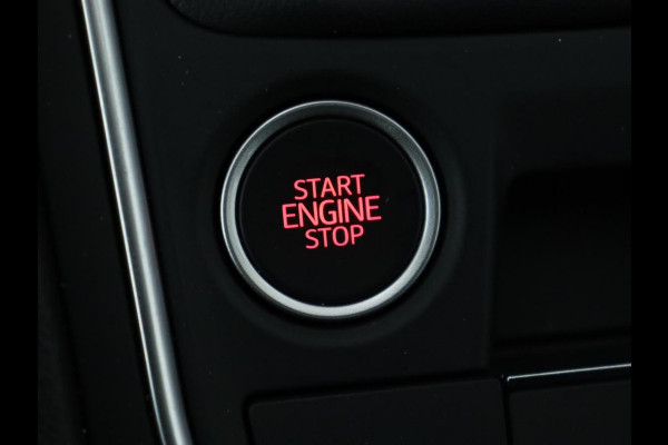 Seat Leon 1.5 TSI FR Launch Edition | Trekhaak | Adaptive cruise | Sfeerverlichting | Carplay | Navigatie | Full LED | 18'' | Parkeerhulp | Climate control | Sportstoelen | Bluetooth