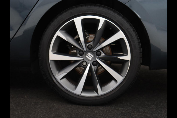 Seat Leon 1.5 TSI FR Launch Edition | Trekhaak | Adaptive cruise | Sfeerverlichting | Carplay | Navigatie | Full LED | 18'' | Parkeerhulp | Climate control | Sportstoelen | Bluetooth