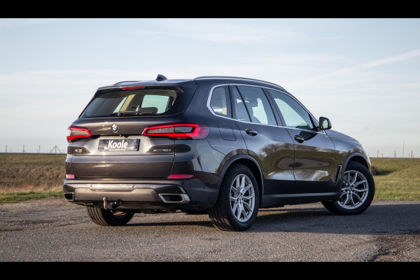BMW X5 xDrive45e Executive LEER / DEALER ONDERHOUDEN / LUCHTVERING / CARPLAY / CAMERA