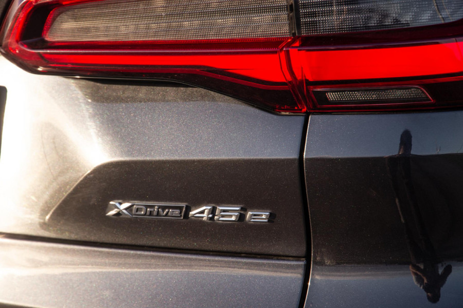 BMW X5 xDrive45e Executive LEER / DEALER ONDERHOUDEN / LUCHTVERING / CARPLAY / CAMERA