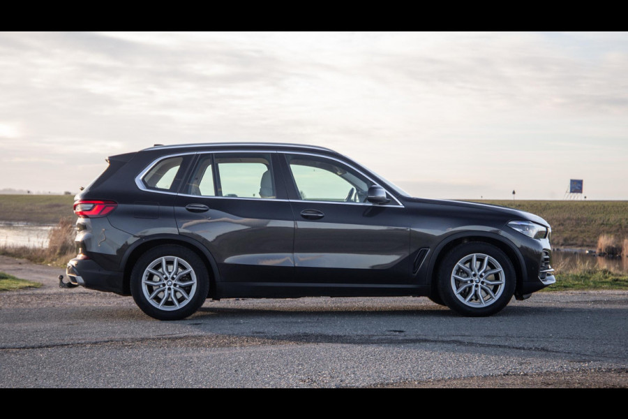 BMW X5 xDrive45e Executive LEER / DEALER ONDERHOUDEN / LUCHTVERING / CARPLAY / CAMERA