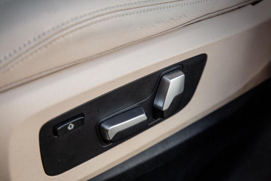 BMW X5 xDrive45e Executive LEER / DEALER ONDERHOUDEN / LUCHTVERING / CARPLAY / CAMERA