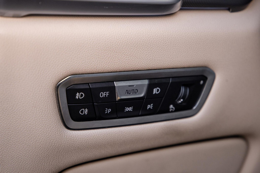 BMW X5 xDrive45e Executive LEER / DEALER ONDERHOUDEN / LUCHTVERING / CARPLAY / CAMERA