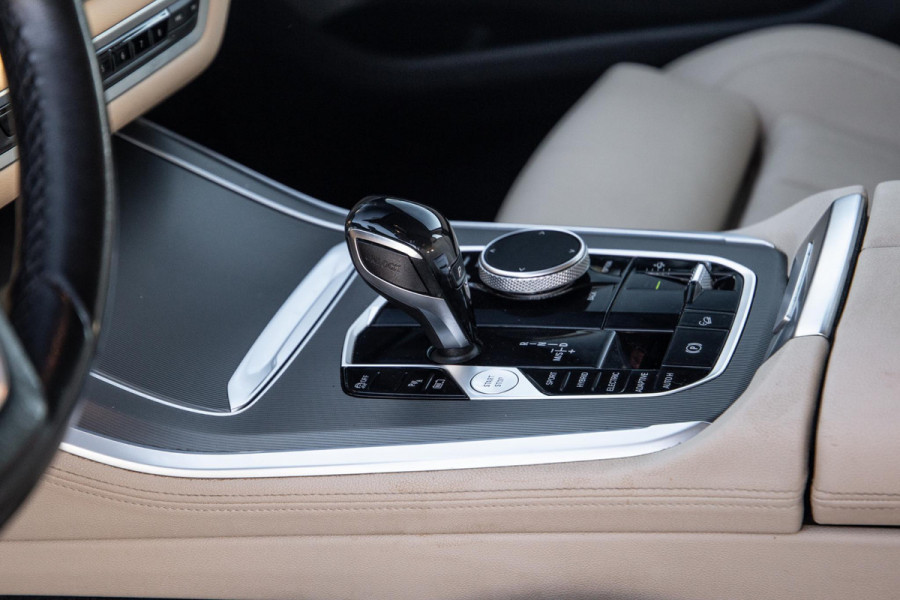 BMW X5 xDrive45e Executive LEER / DEALER ONDERHOUDEN / LUCHTVERING / CARPLAY / CAMERA