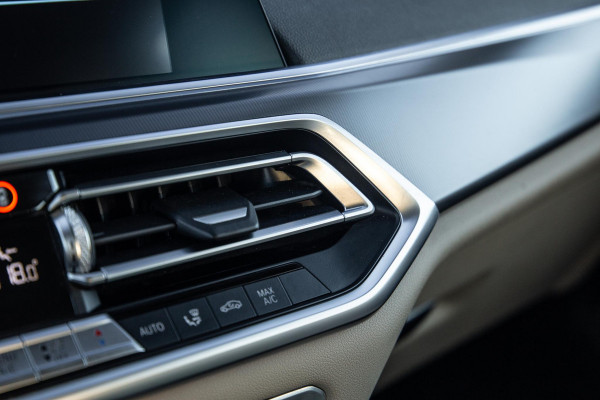 BMW X5 xDrive45e Executive LEER / DEALER ONDERHOUDEN / LUCHTVERING / CARPLAY / CAMERA